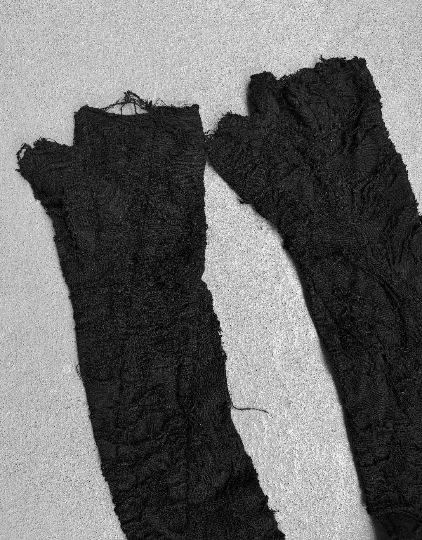 Julius_7 SS25 “anima;” Distressed Jacquard Cotton Long Gloves