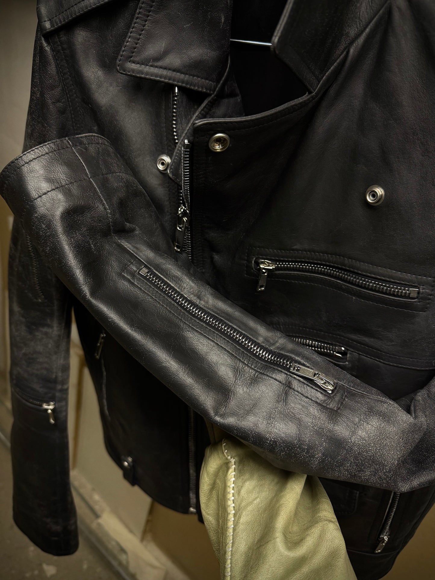 Rick Owens SS25 "HOLLYWOOD" Bauhaus Stooges Calf Leather Jacket detail | DRIEW GARMENTS