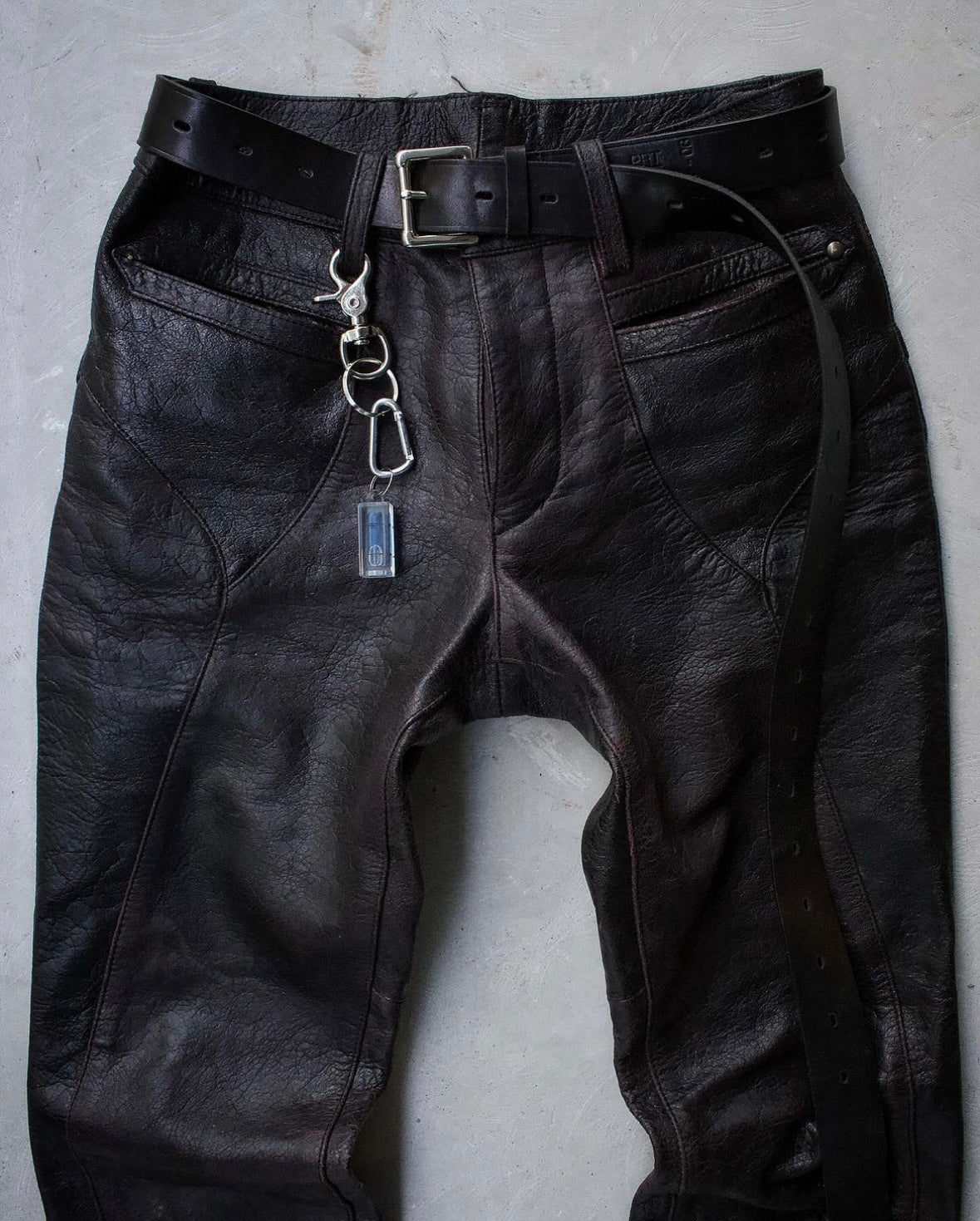 5351 Pour Les Hommes 00s Cracked Cowhide Leather Bootcut Rider Pants