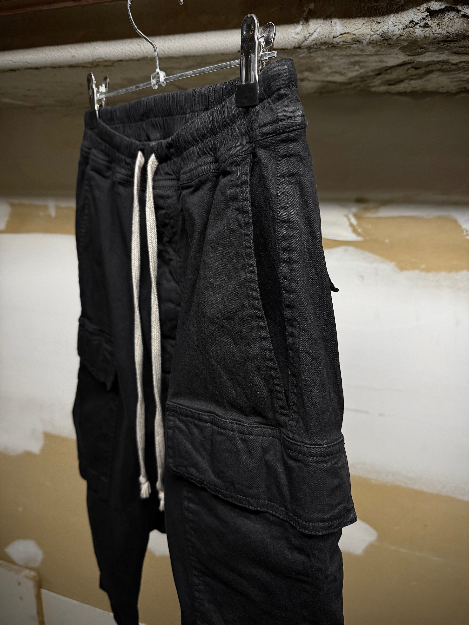 Rick Owens SS17 "WALRUS" Drop-crotch Cargo Capris detail | DRIEW GARMENTS