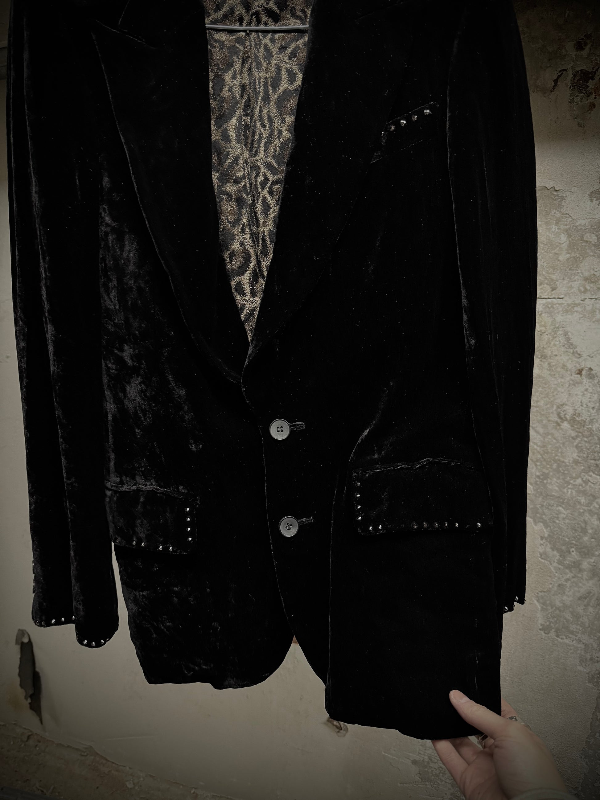 roen by Hiromu Takahara Early 00s Swarovski Crystal Stud Crushed Velvet Blazer detail | DRIEW GARMENTS