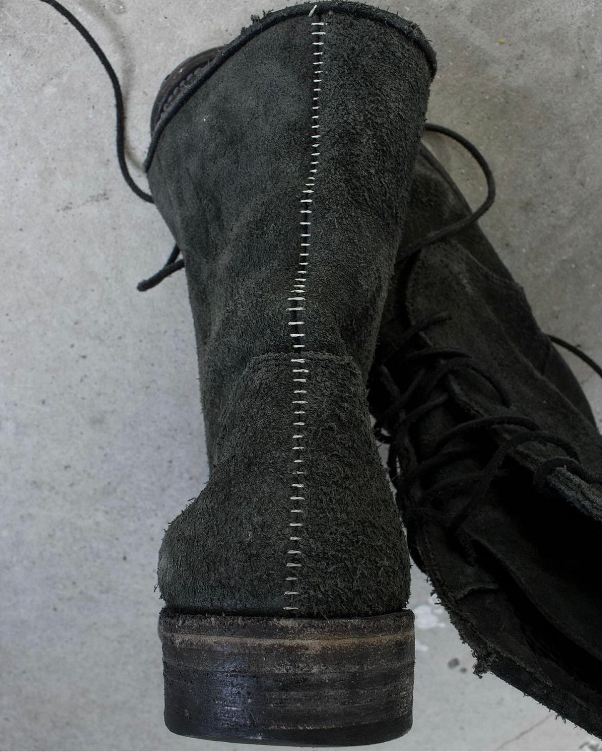 10sei0otto Reverse Buffalo-hide Leather Lace Up Combat Boots