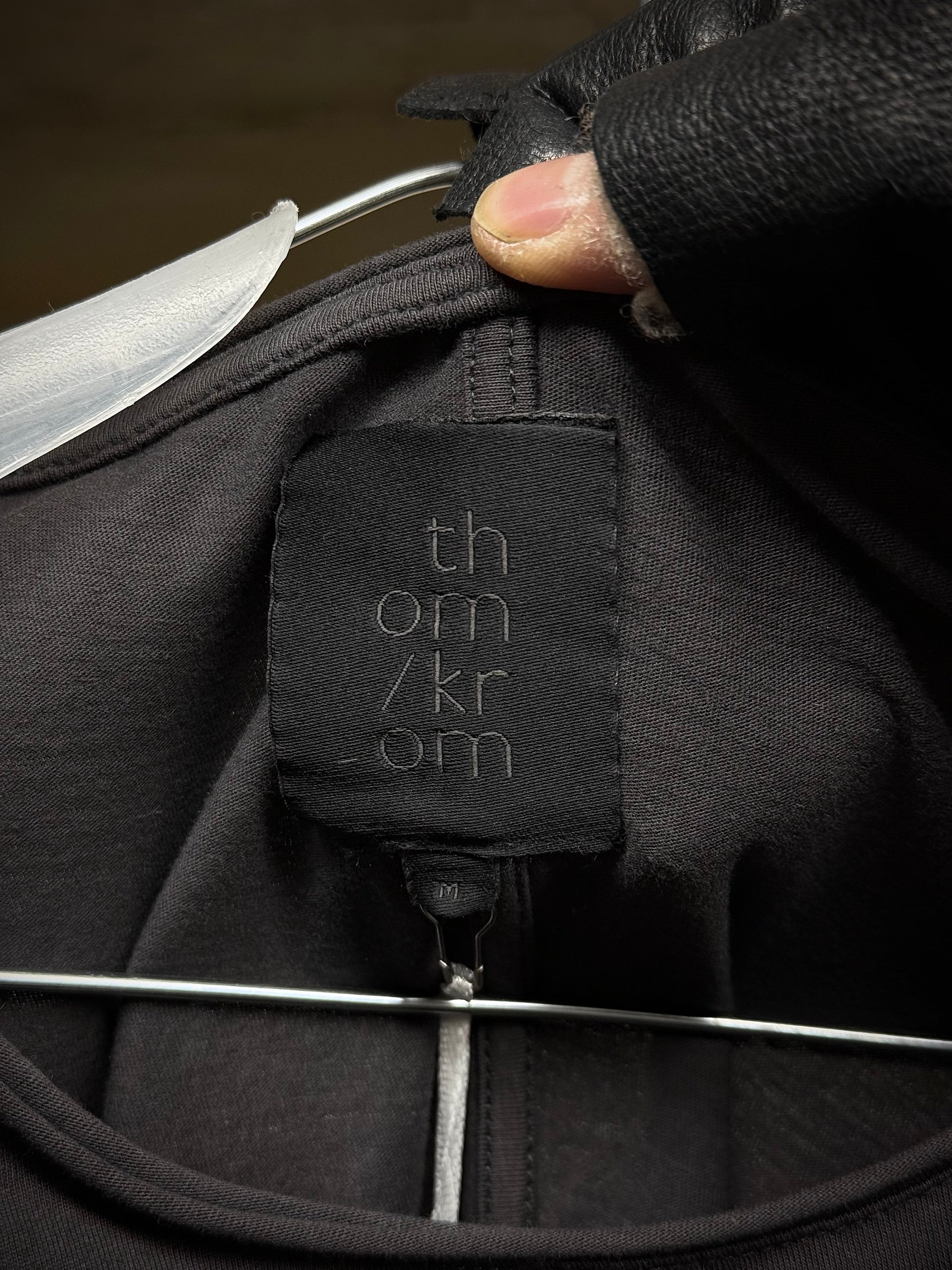 thom/krom 'M TS 105' Grey Asymmetrical Frayed Hem T-shirt detail | DRIEW GARMENTS