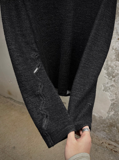DEEPTI Collection °016-017 'T-058 DUB-95' Crash Seam Long-sleeve detail | DRIEW GARMENTS