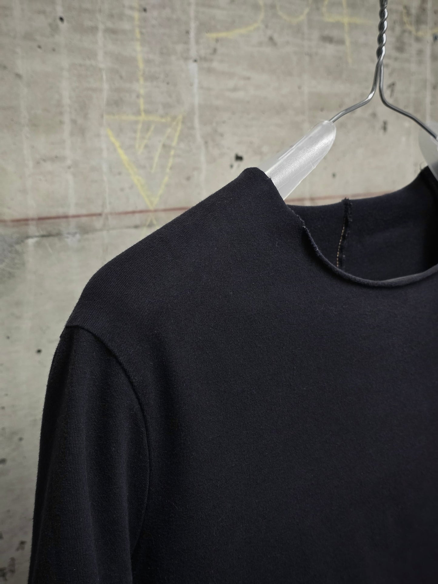 incarnation Anatomical Overlock Black Cotton Jersey T-shirt