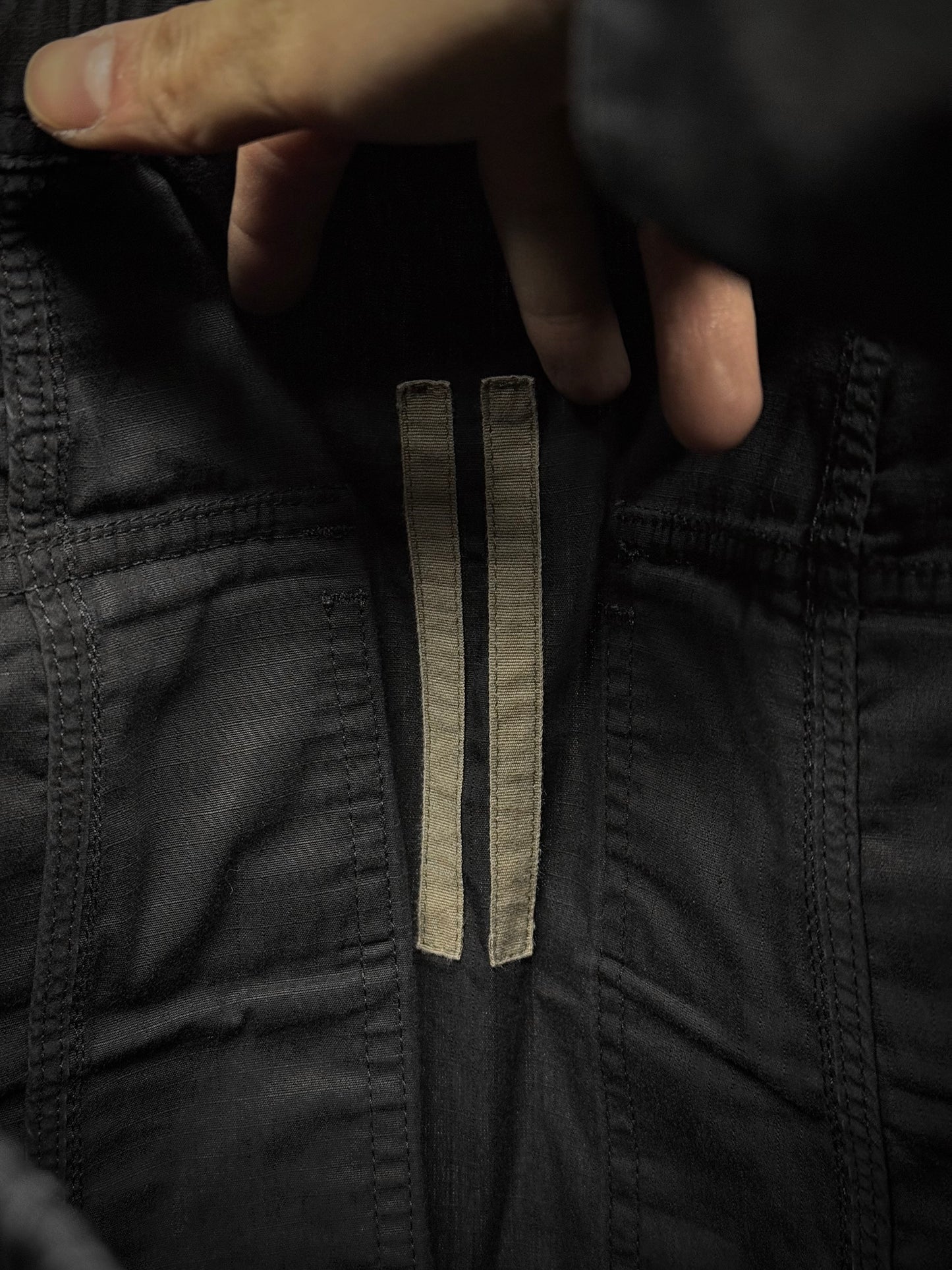 Rick Owens DRKSHDW SS19 "BABEL" Rip Stop Creatch Drop-crotch Cargo Shorts detail | DRIEW GARMENTS