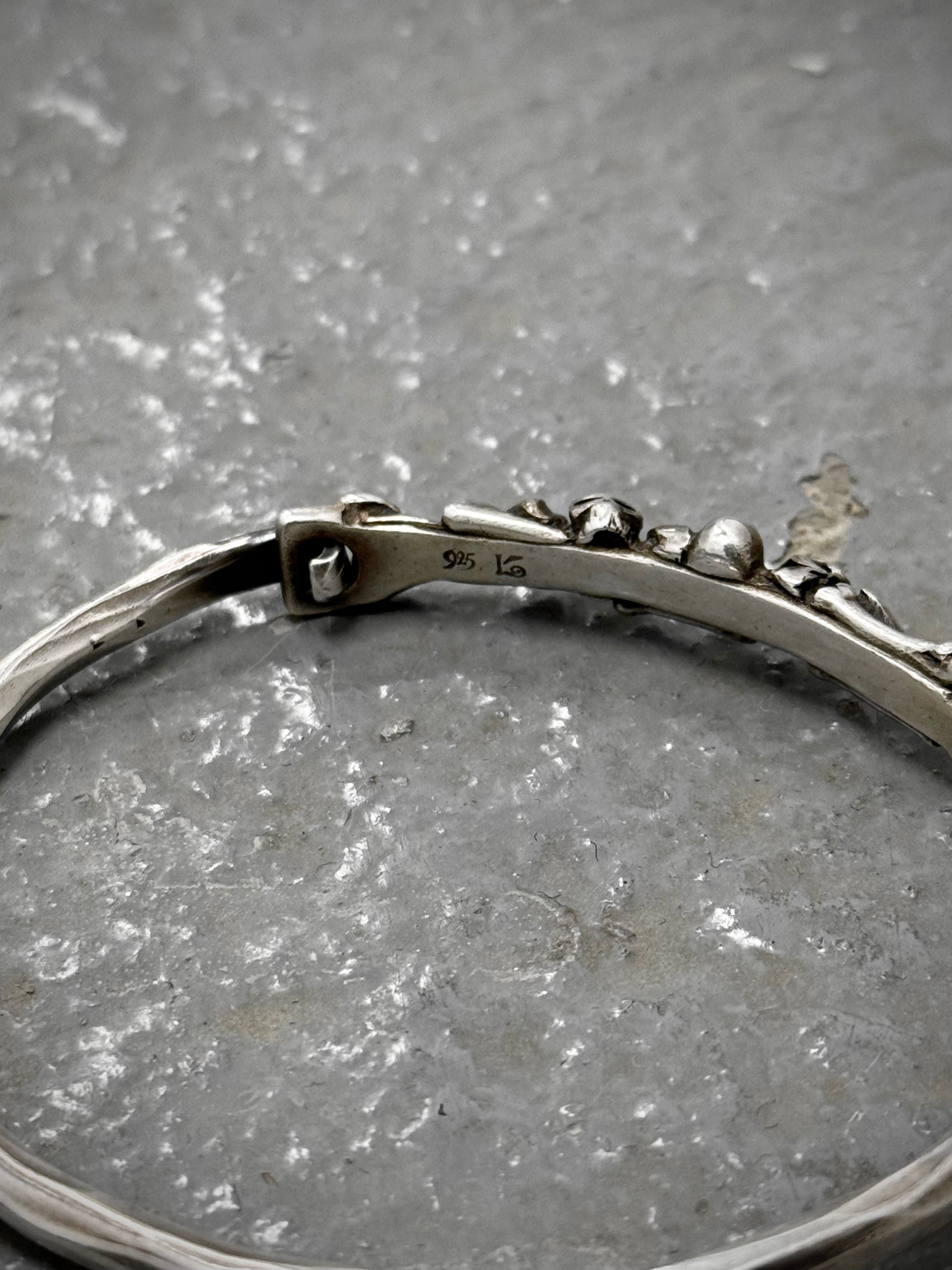 WERKSTATT:MÜNCHEN 2010s .925 Silver Skull & Bones Hook Bracelet (Older Model) detail | DRIEW GARMENTS