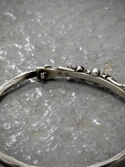 WERKSTATT:MÜNCHEN 2010s .925 Silver Skull & Bones Hook Bracelet (Older Model) detail | DRIEW GARMENTS