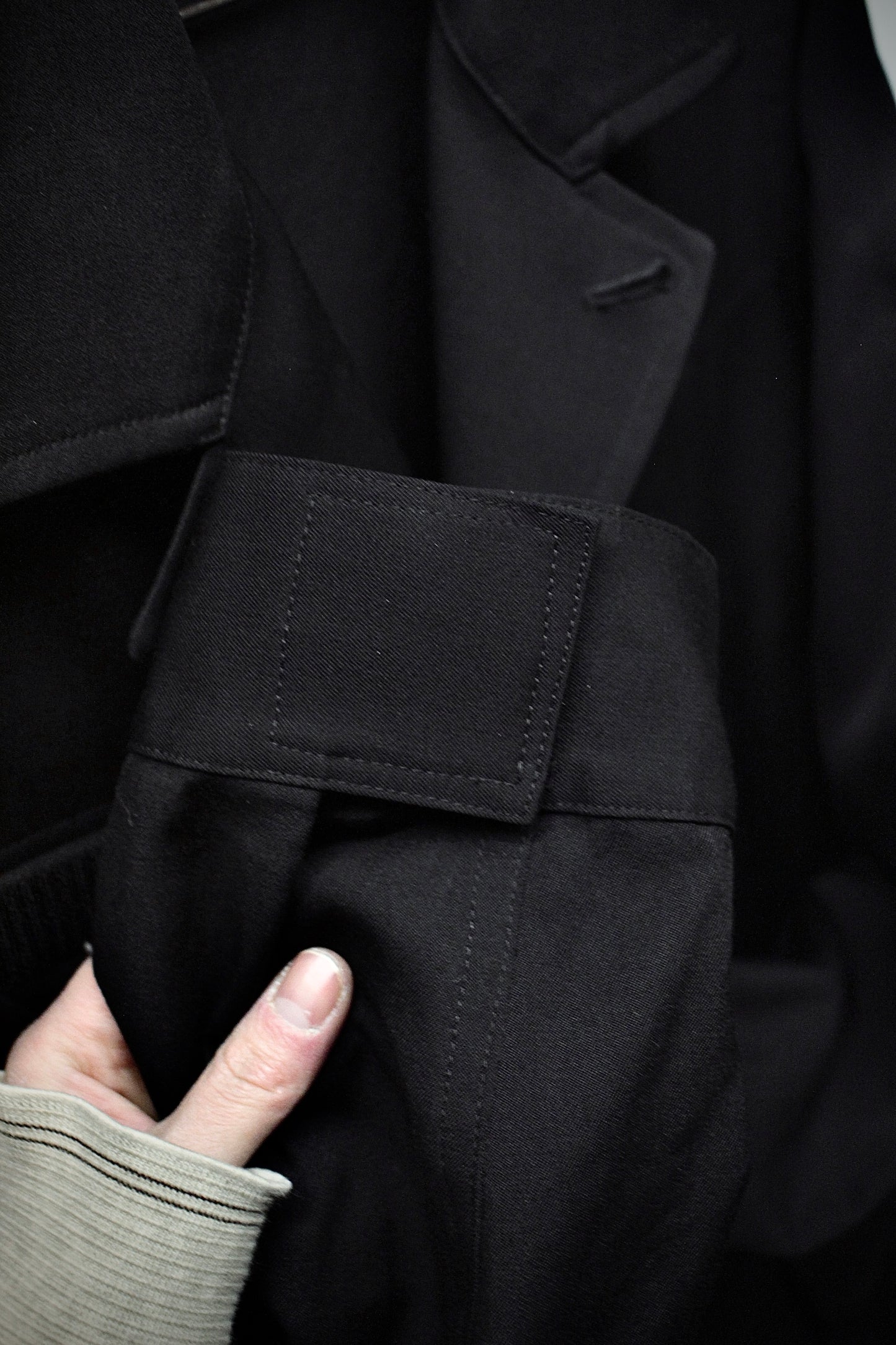Yohji Yamamoto POUR HOMME AW16 Unlined Wool Gabardine Military Field Jacket detail | DRIEW GARMENTS