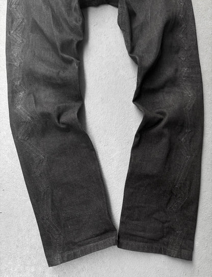 DEEPTI Collection °016-017 ‘D-050 YAW-95’ Closed Crash Seam Low Cut Denim detail | DRIEW GARMENTS