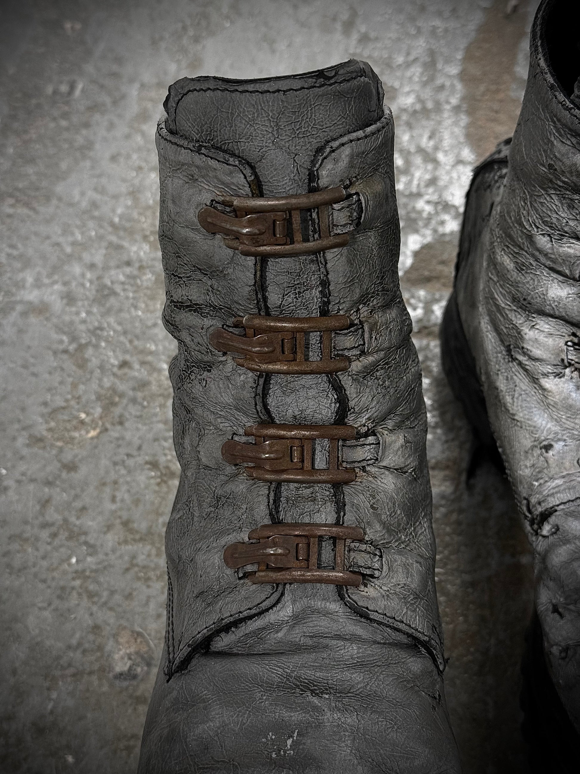 Carol Christian Poell ‘AM/2759P-IN XDERMA-PTC/010’ Reflective Kangaroo Leather Spur-Biter Prosthetic  detail | DRIEW GARMENTS