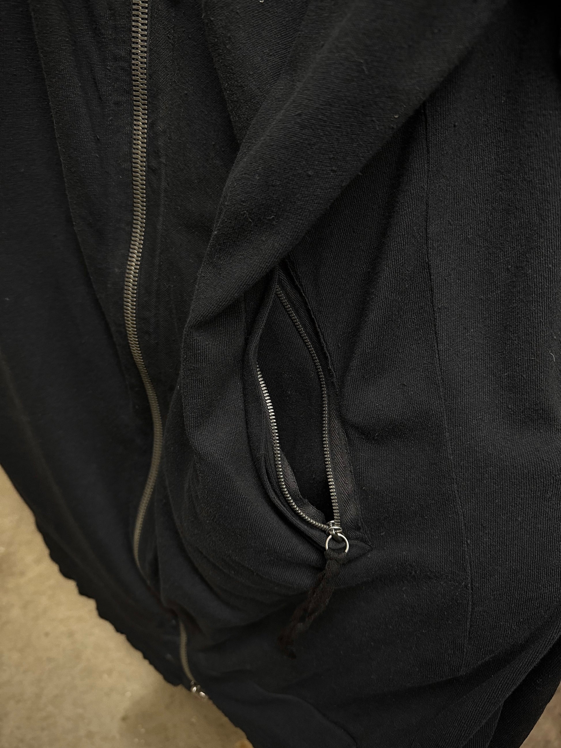 DAMIR DOMA SILENT by DAMIR DOMA 2010s 'TRAPPE' Asymmetric Drape Zip Up Hoodie detail | DRIEW GARMENTS
