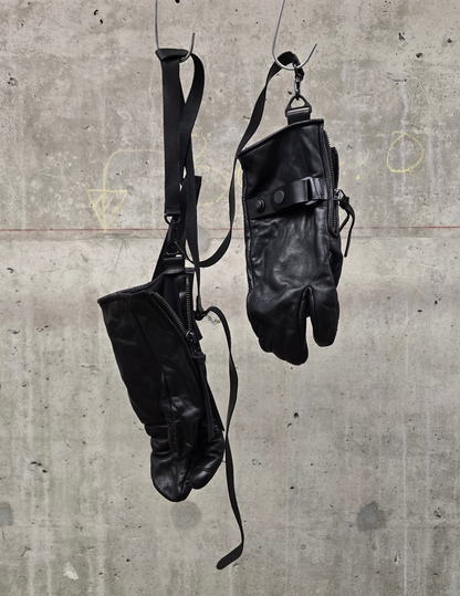 The Viridi-Anne x D.HYGEN AW25-26 Horse Leather Trigger Mittens