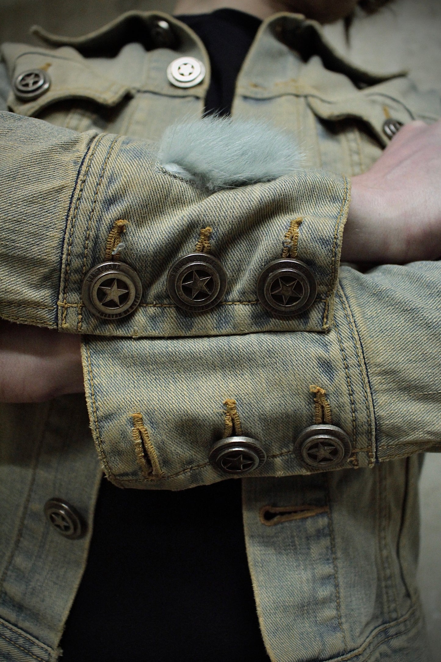 LED RECHWE Early 00s Vintage Wash Distressed Cropped Denim Trucker Jacket