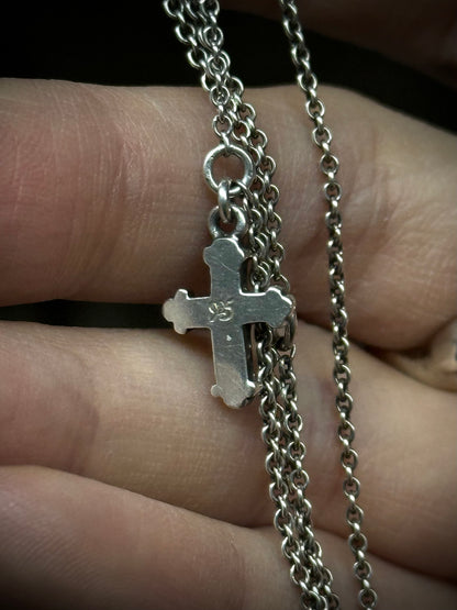 WERKSTATT:MÜNCHEN 'M7410SI' .925 Silver Mini Cross Chain Necklace detail | DRIEW GARMENTS