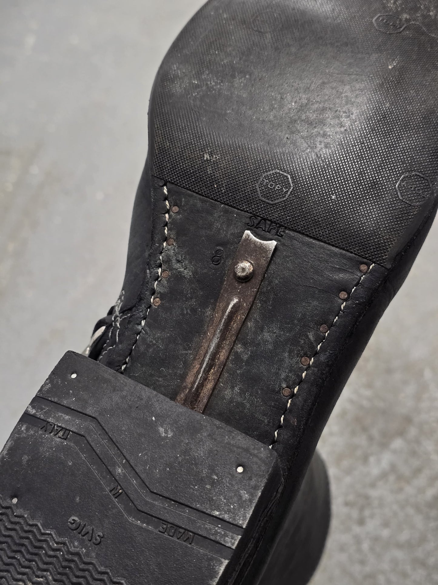 Carol Christian Poell 2009 MALE ‘AM/2521 SX CORS-PTC/12’ Object-dyed Horse Leather Lined Tornado Zip  detail | DRIEW GARMENTS