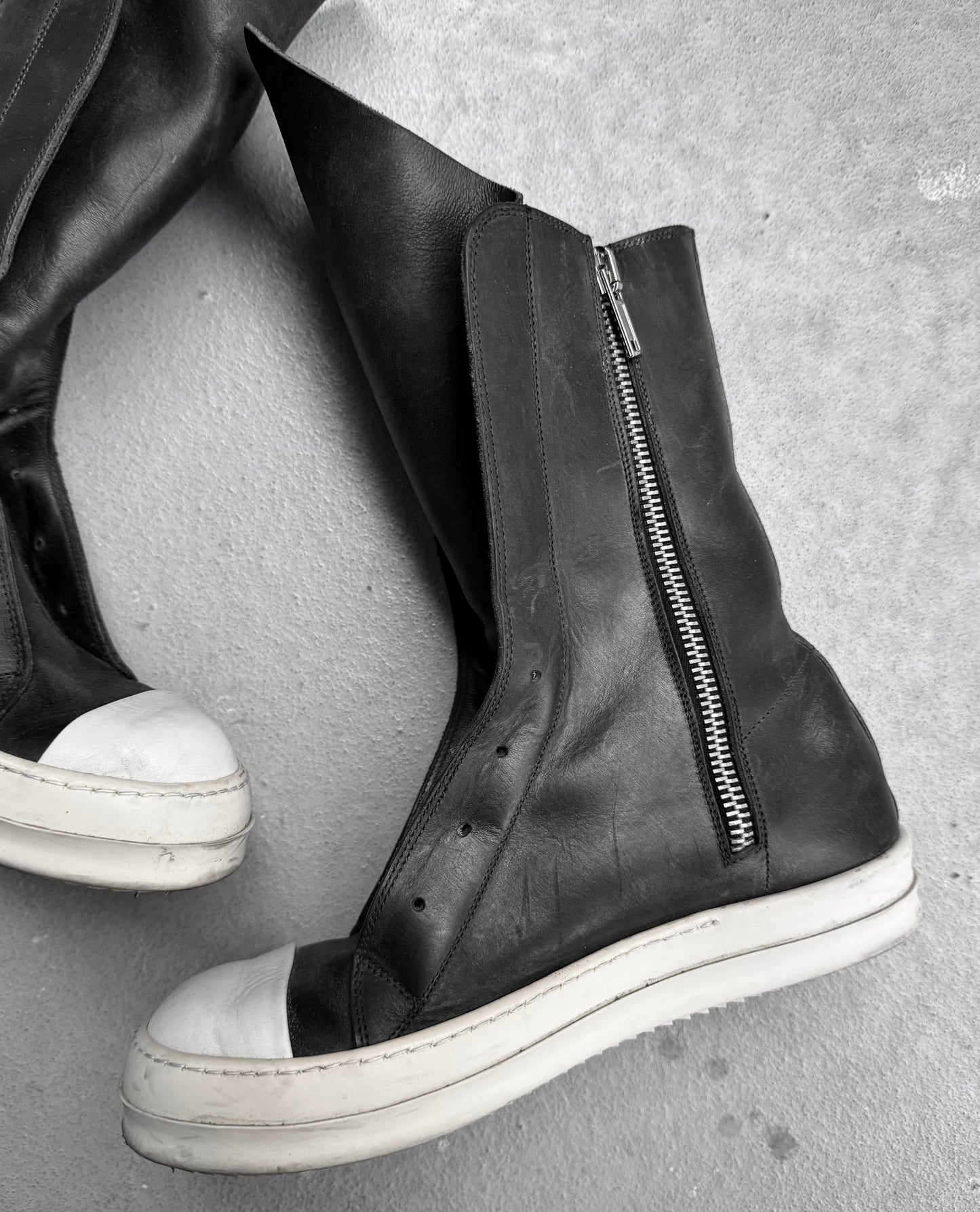 Rick Owens AW12 "MOUNTAIN" Laceless Leather Ramone Boots