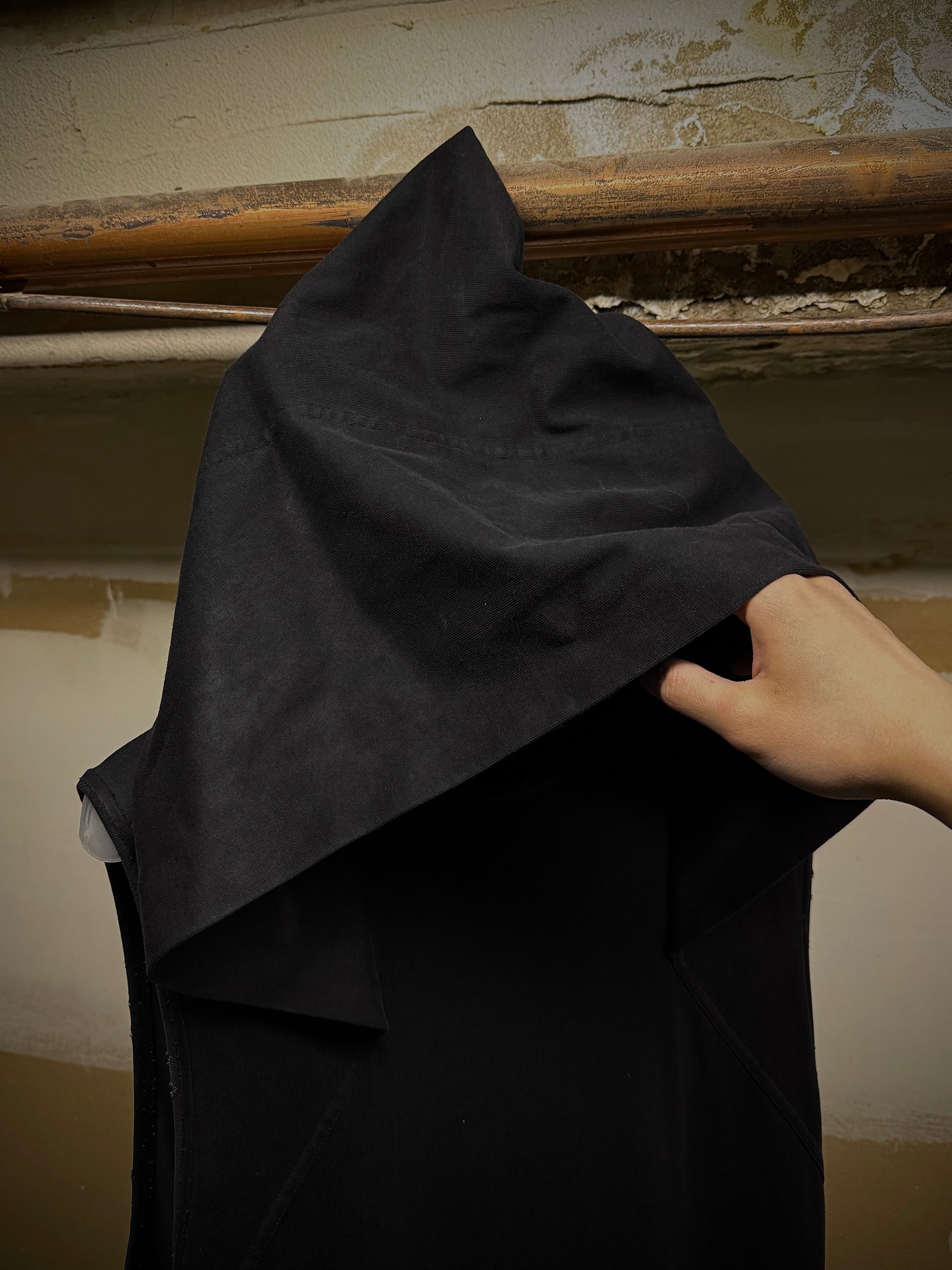 Rick Owens DRKSHDW AW12 "MOUNTAIN" Druid Hood Long Flap Tank Top detail | DRIEW GARMENTS