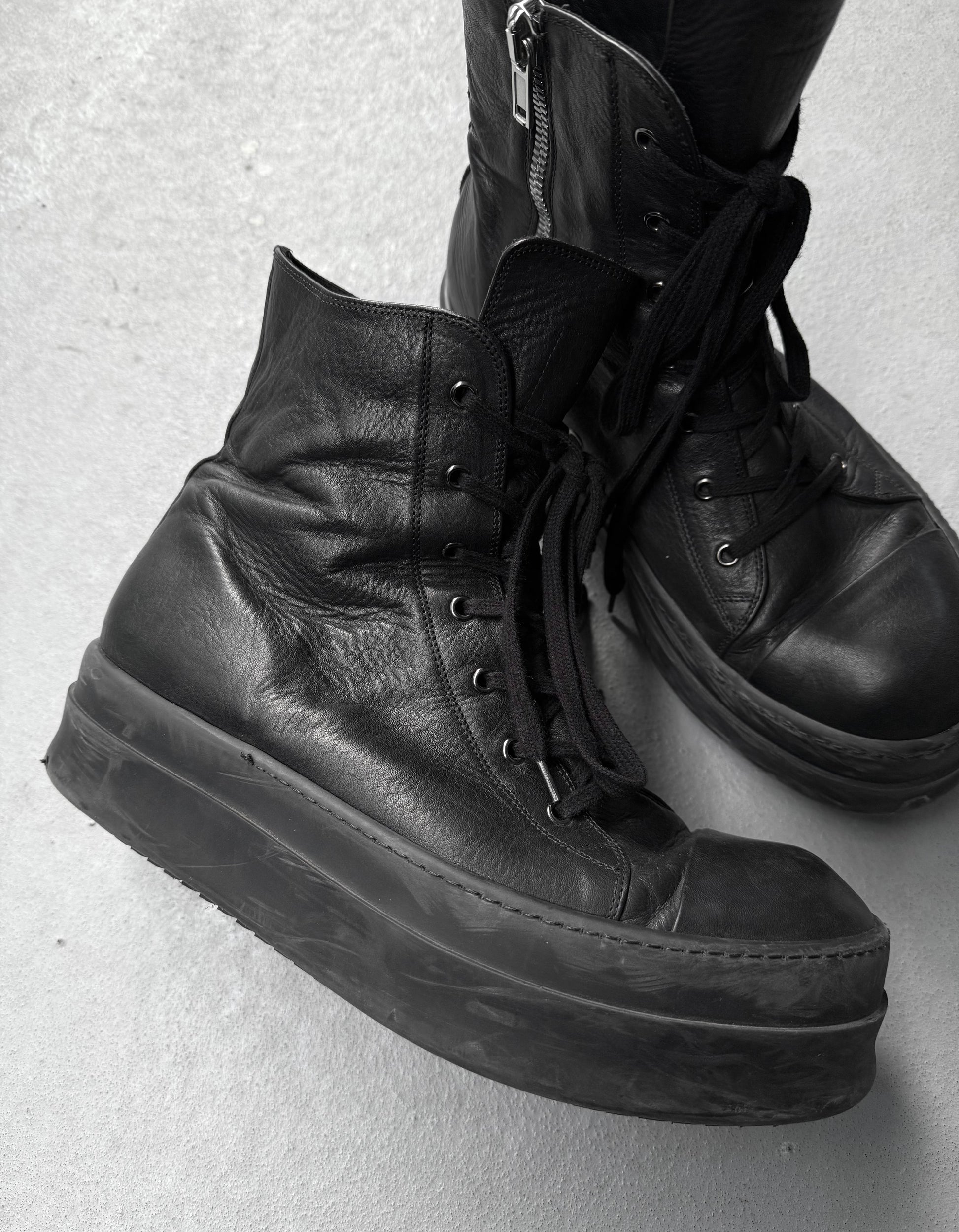 Rick Owens AW23 "LUXOR" Mega Bumper Leather Sneakers detail | DRIEW GARMENTS