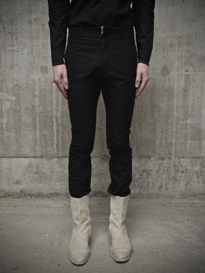 DEEPTI Collection °015 ‘P-035 SUB-99’ Open Zipfly Classic Trousers detail | DRIEW GARMENTS