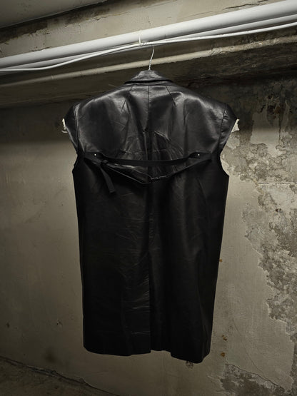Rick Owens SS22 "FOGACHINE" Jumbo Tatlin Sleeveless Calf Leather Blazer detail | DRIEW GARMENTS