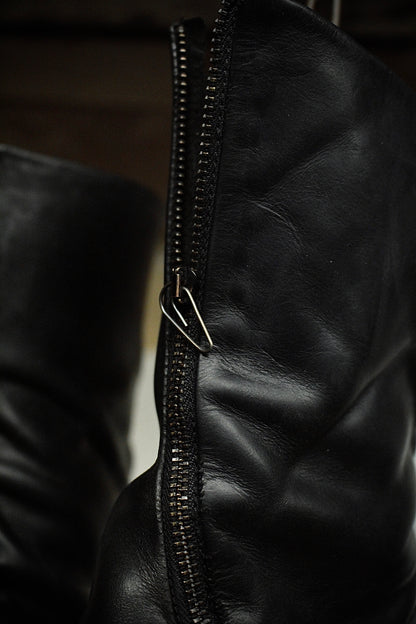Maurizio Altieri Avantindietro 2009 Spiral Zip Cow Leather Boots detail | DRIEW GARMENTS
