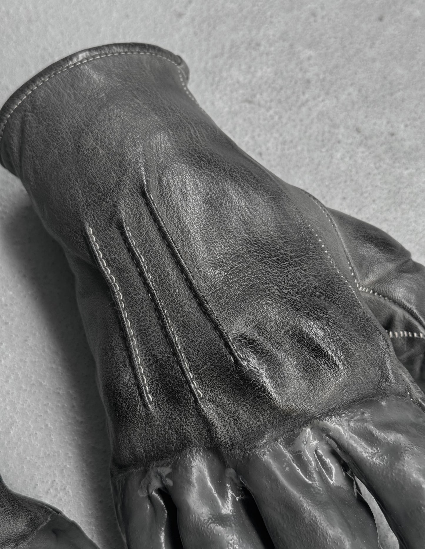 Carol Christian Poell 'AM//2459 ROOMS-PTC/19' Object-dyed Rubber Drip Leather Gloves