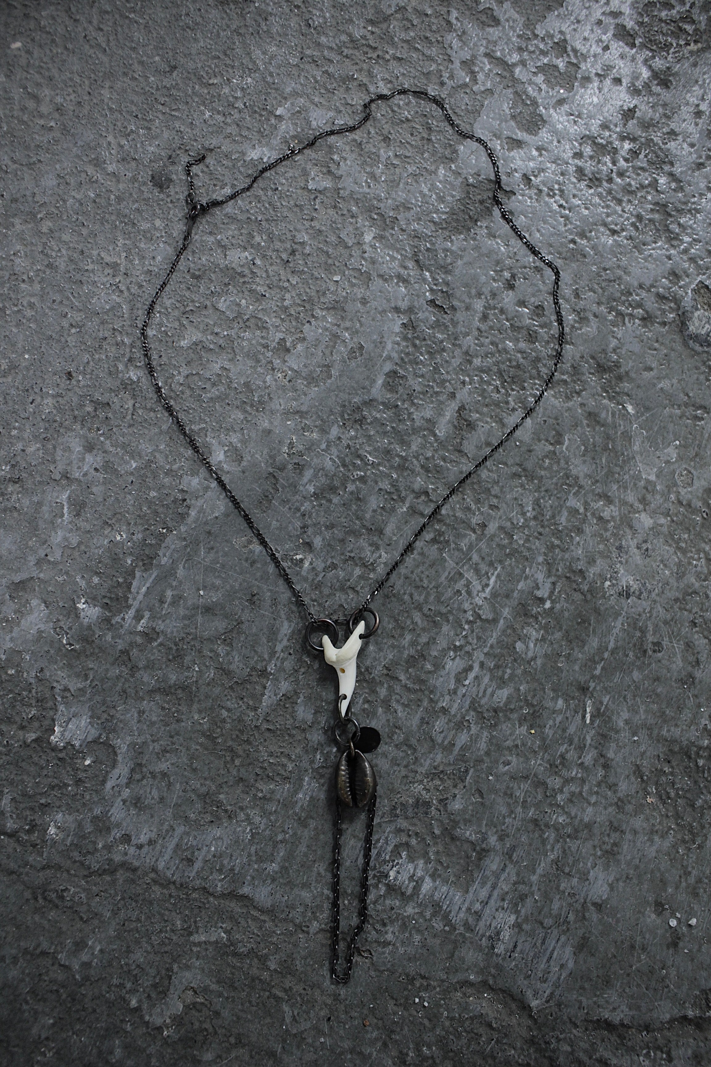 gunda .925 Silver Shark Tooth Chain Necklace | Early 2000s – DRIEW