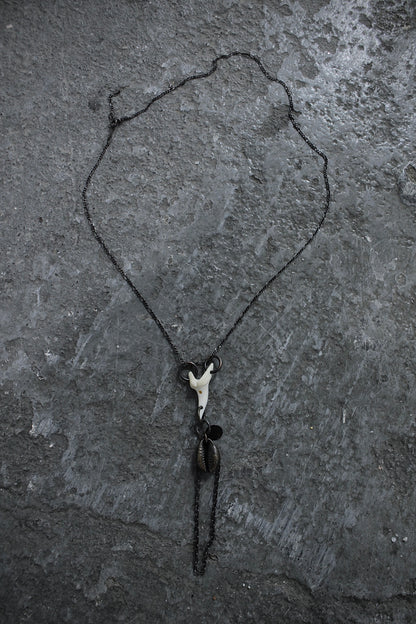 gunda Early 00s Shark Tooth .925 Silver Chain Necklace detail | DRIEW GARMENTS