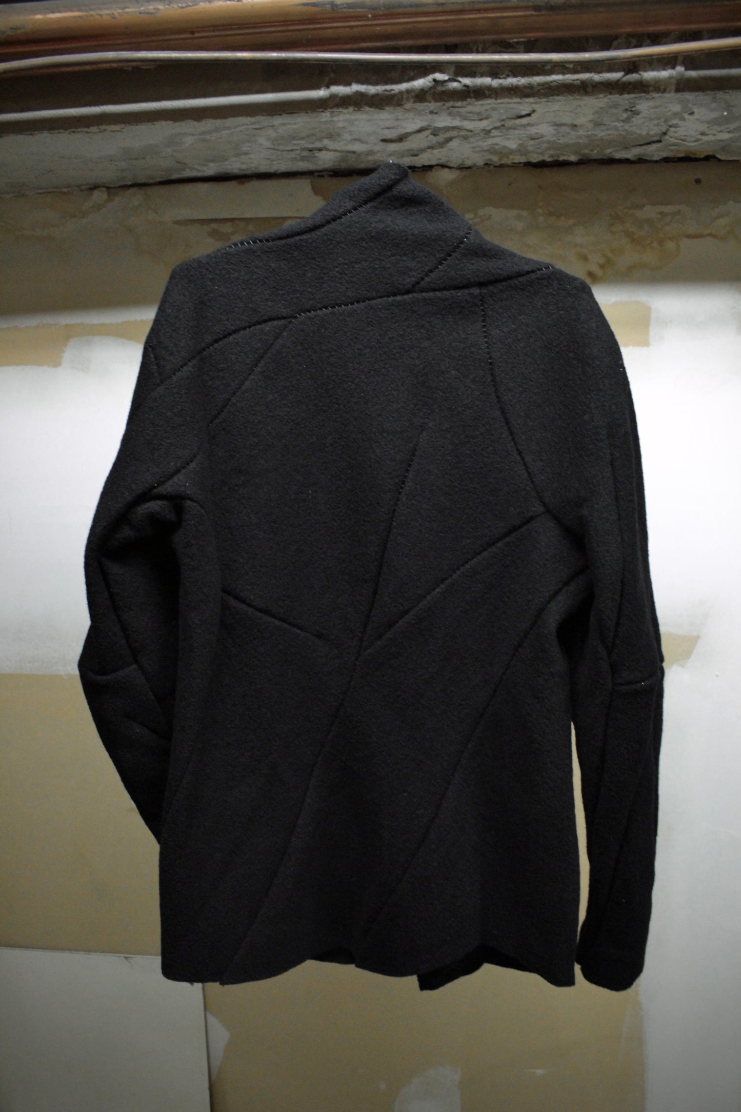 LEON EMANUEL BLANCK 'DIS-M-SJ/02' Virgin Wool Overlock Distortion Strait Jacket detail | DRIEW GARMENTS