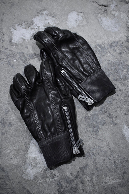 D.HYGEN AW24-25 Overlock Horse Leather Gloves | Archive Fashion Toronto