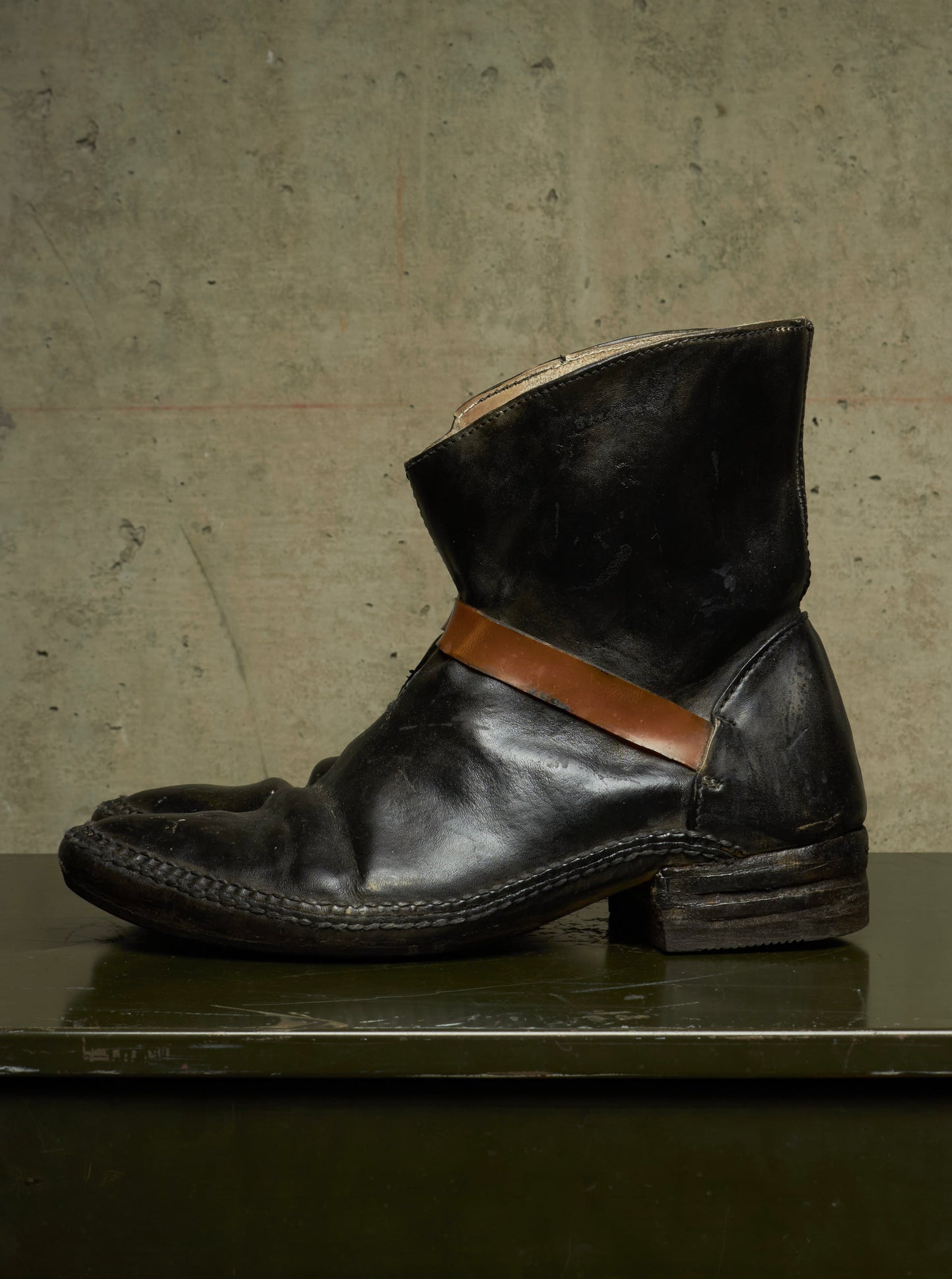 Carol Christian Poell SS08 "Off-Scene" 'AM/2411 BUC-PTC/1' Horse Leather Rubber Band Boots