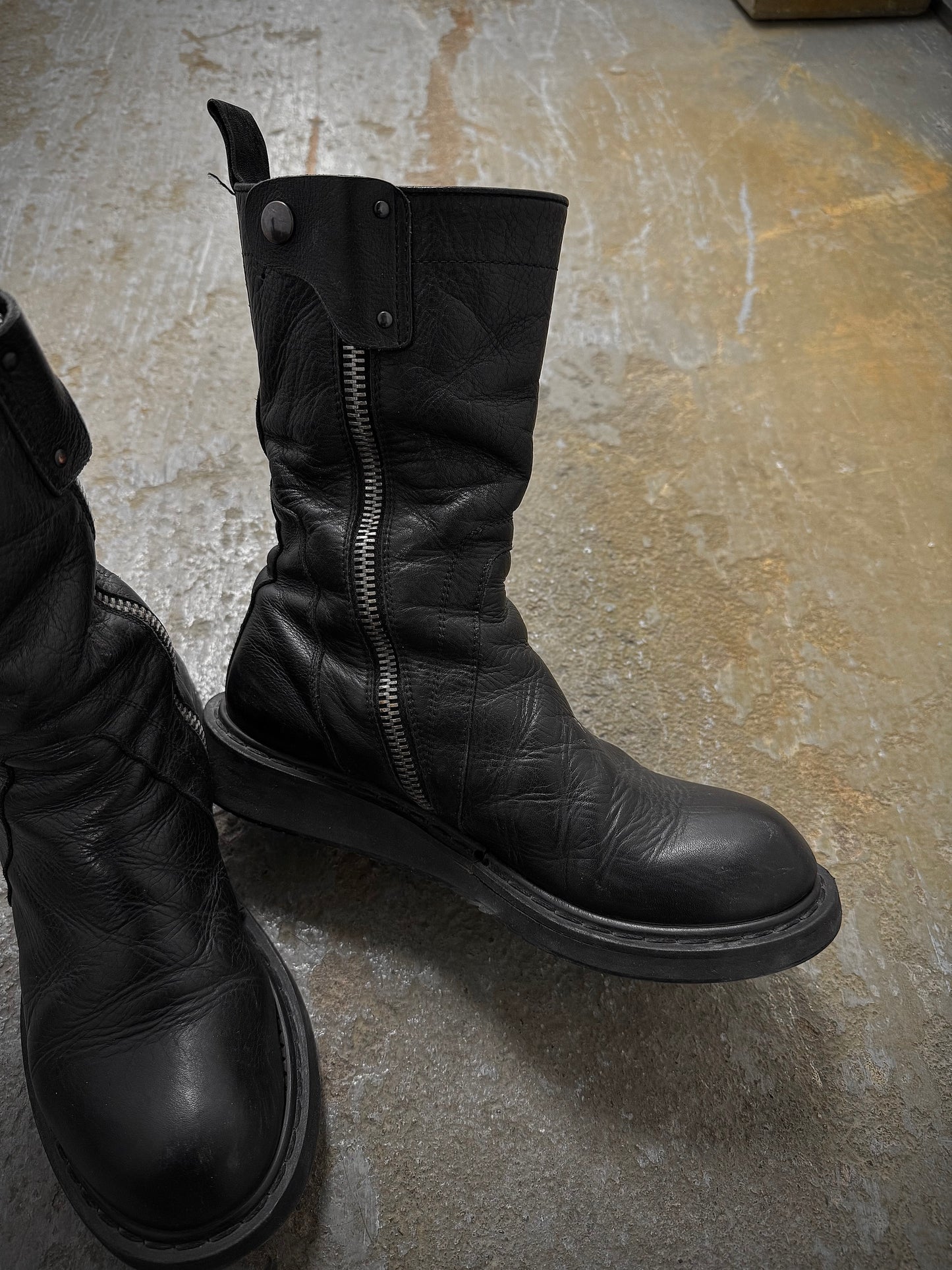 Rick Owens AW09 "CRUST" Side Zip Calf Leather Creeper Boots detail | DRIEW GARMENTS