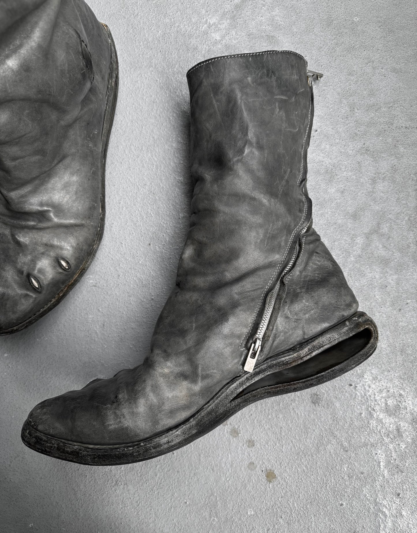 Carol Christian Poell ‘AM/2693P-IN ROOMS-PTC’ Object-dyed Kangaroo Leather Titanium Prosthetic U-Sole Tornado Zip Boots