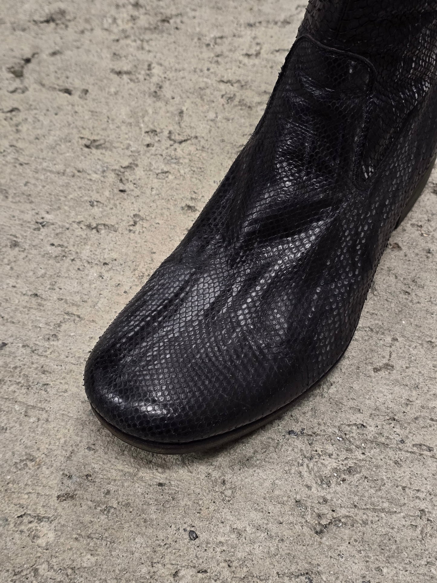 Carpe Diem Ealry 00s Striped Snakeskin Leather Side Zip Boots