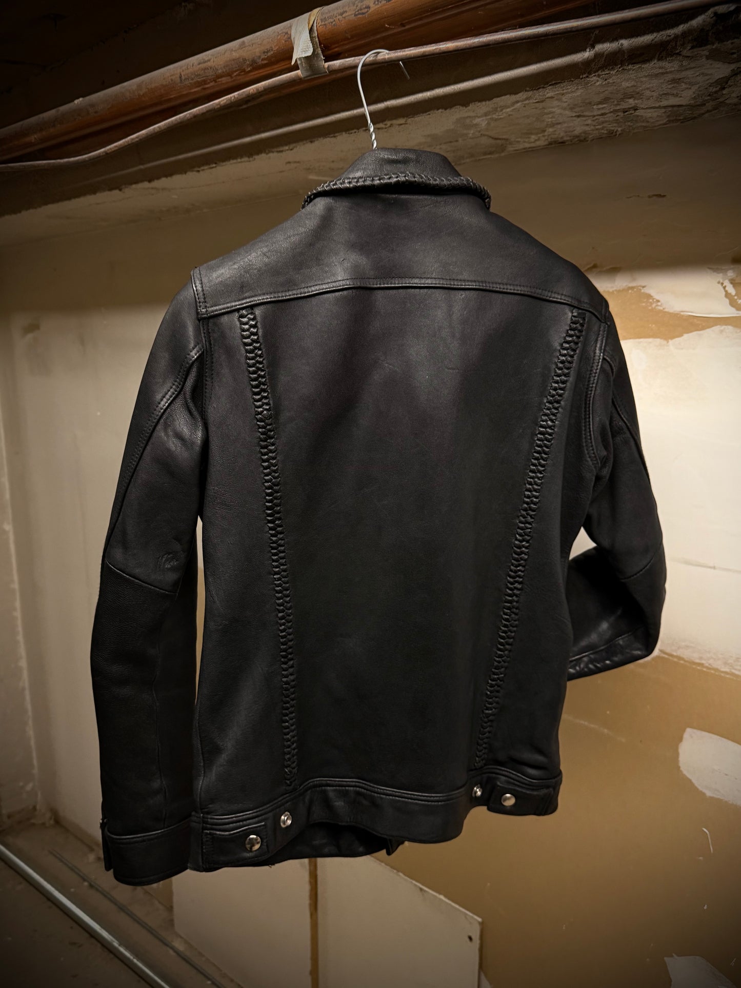 phenomenon beyond description x JOHN'S Braided Goatskin Leather Trucker Jacket detail | DRIEW GARMENTS