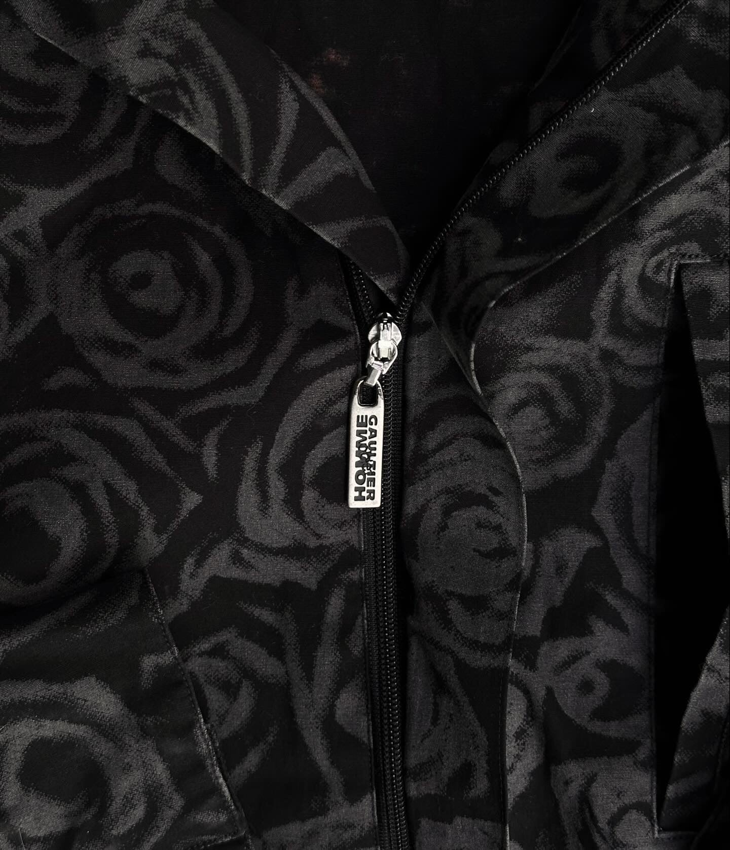 Jean-Paul GAULTIER HOMME Objet Late 90s ‘Roses’ Graphic Zip-up Jacket