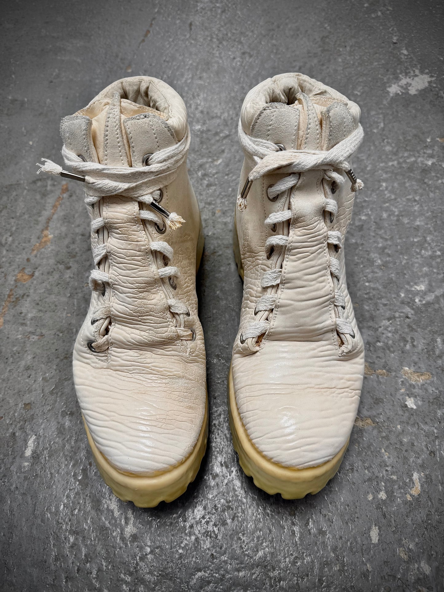 Carol Christian Poell 'AM/2684 CUBS-PTC/01' Object Dyed One-Piece Prosthetic Ankle Rubber Drip Work B detail | DRIEW GARMENTS