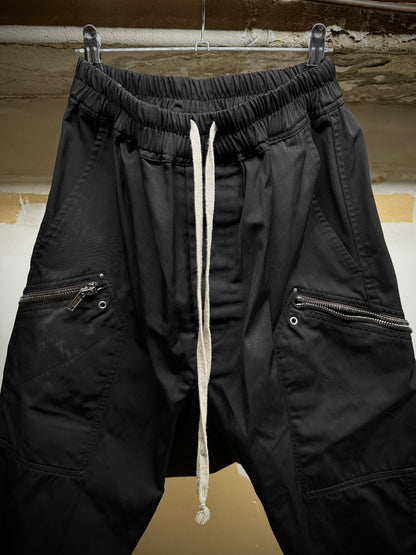 Rick Owens AW20 "PERFORMA" Poly Cotton Drop-crotch Cargo Capris detail | DRIEW GARMENTS