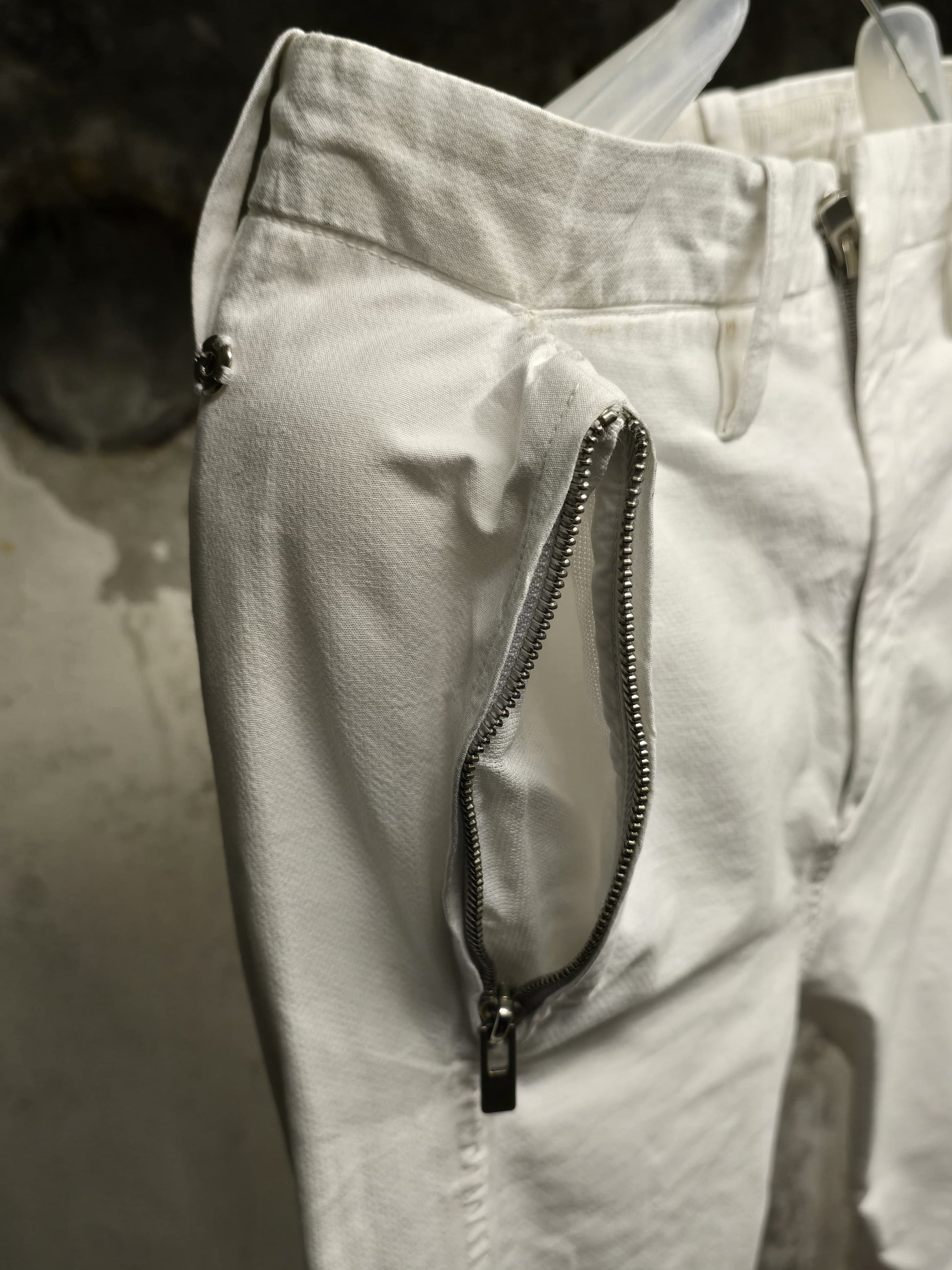 Carol Christian Poell 'PM/2671OD-IN BETWEEN/2' Object-dyed Visible Meltlock Front Zip Trousers detail | DRIEW GARMENTS