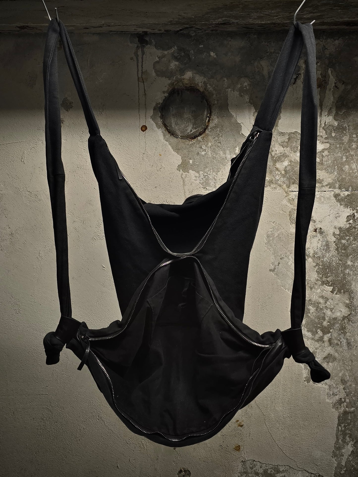 DAMIR DOMA SILENT by DAMIR DOMA 2010s Washed Black Cotton Canvas Zipper X-Back Pack detail | DRIEW GARMENTS