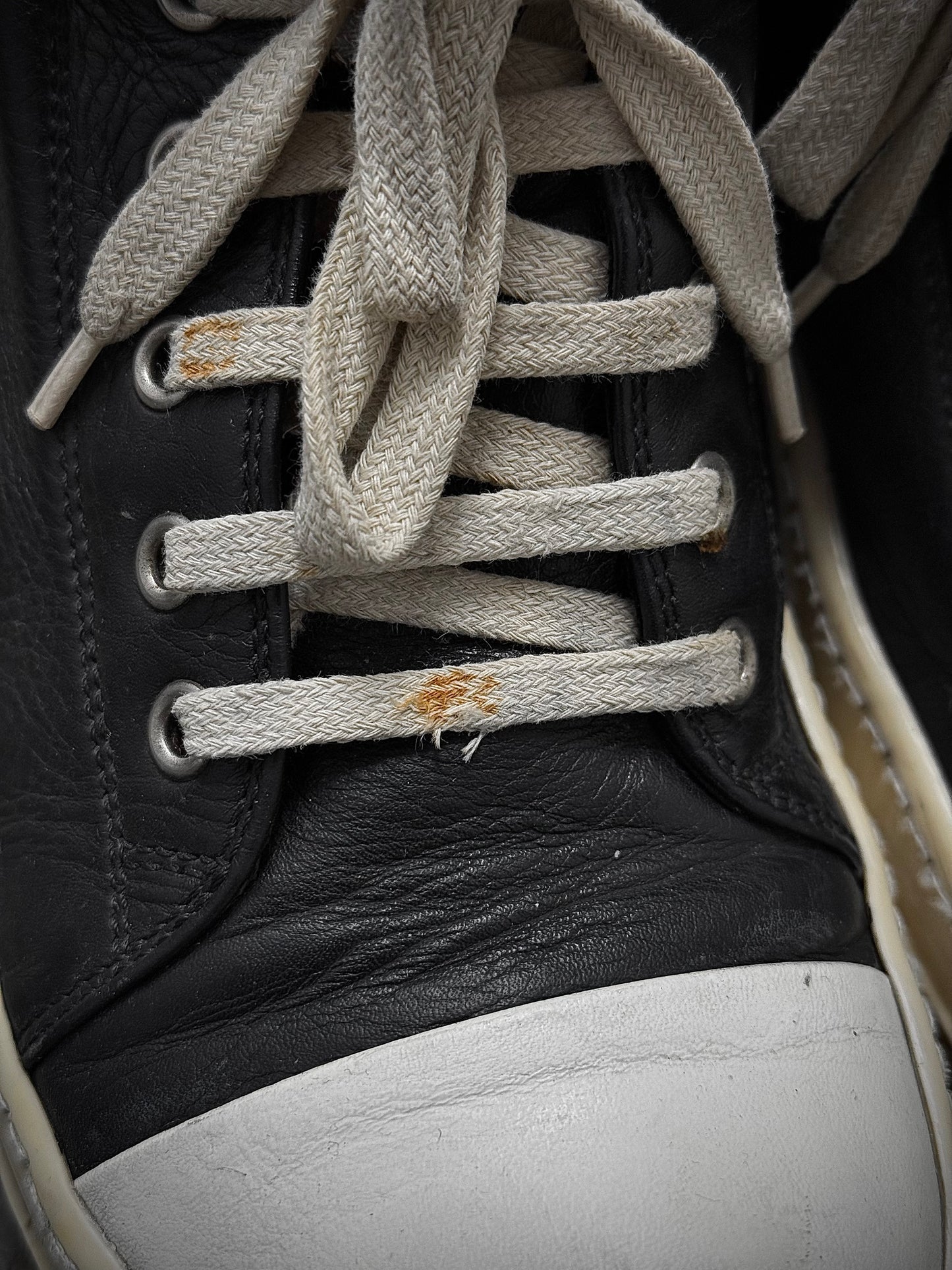 Other Rick Owens AW16 "MASTODON" Low-top Ramones Calf Leather Sneakers detail | DRIEW GARMENTS