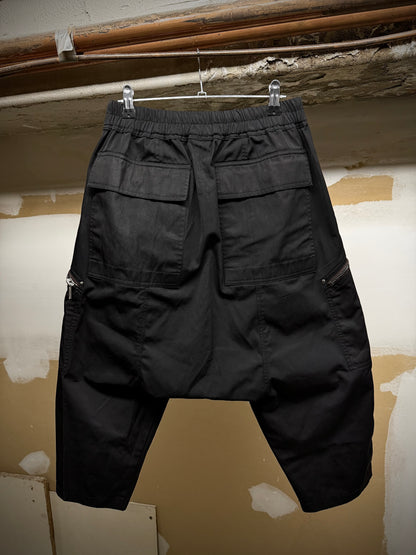 Rick Owens AW20 "PERFORMA" Poly Cotton Drop-crotch Cargo Capris detail | DRIEW GARMENTS