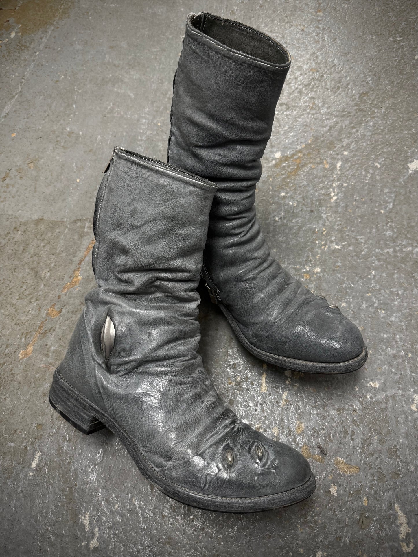 Carol Christian Poell ‘AM/2687P ROOMS-PTC/08’ Titanium Prosthetic Tornado Zip Boots detail | DRIEW GARMENTS