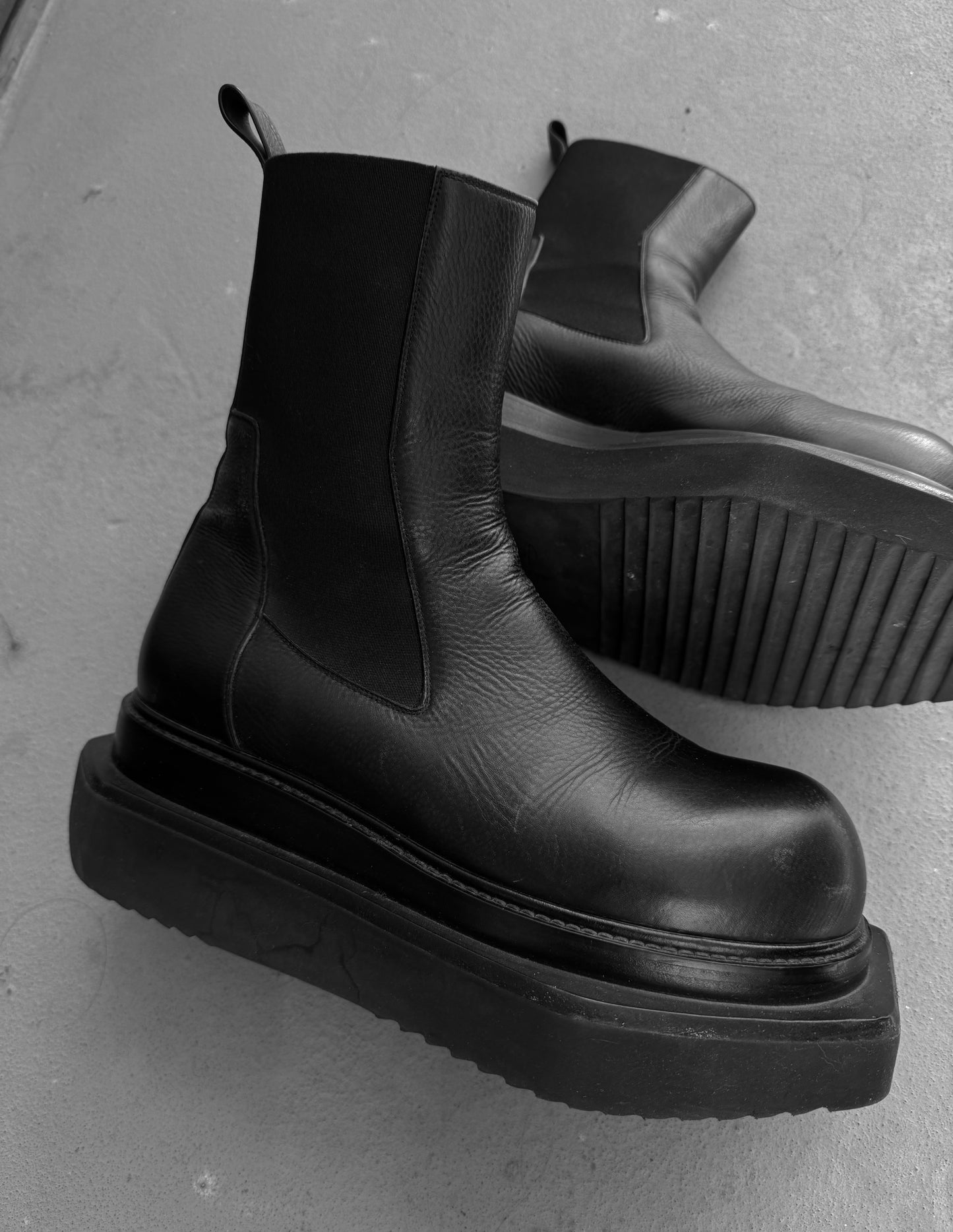 Rick Owens SS22 "FOGACHINE" Beatle Tubro Cyclops Chelsea Leather Boots
