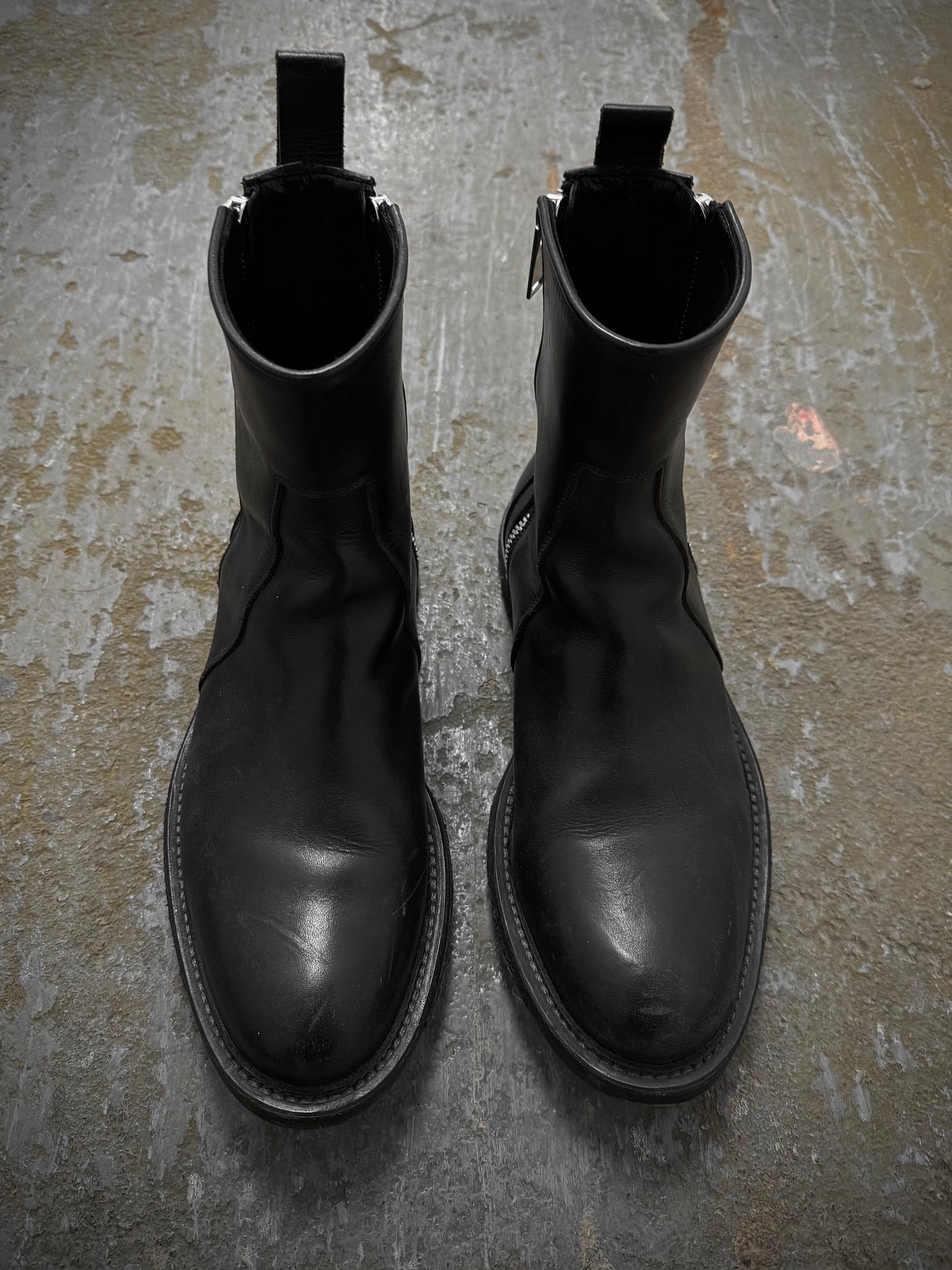 Rick Owens AW13 “PLINTH” Dual Zip Crepe Sole Calf Leather Boots detail | DRIEW GARMENTS