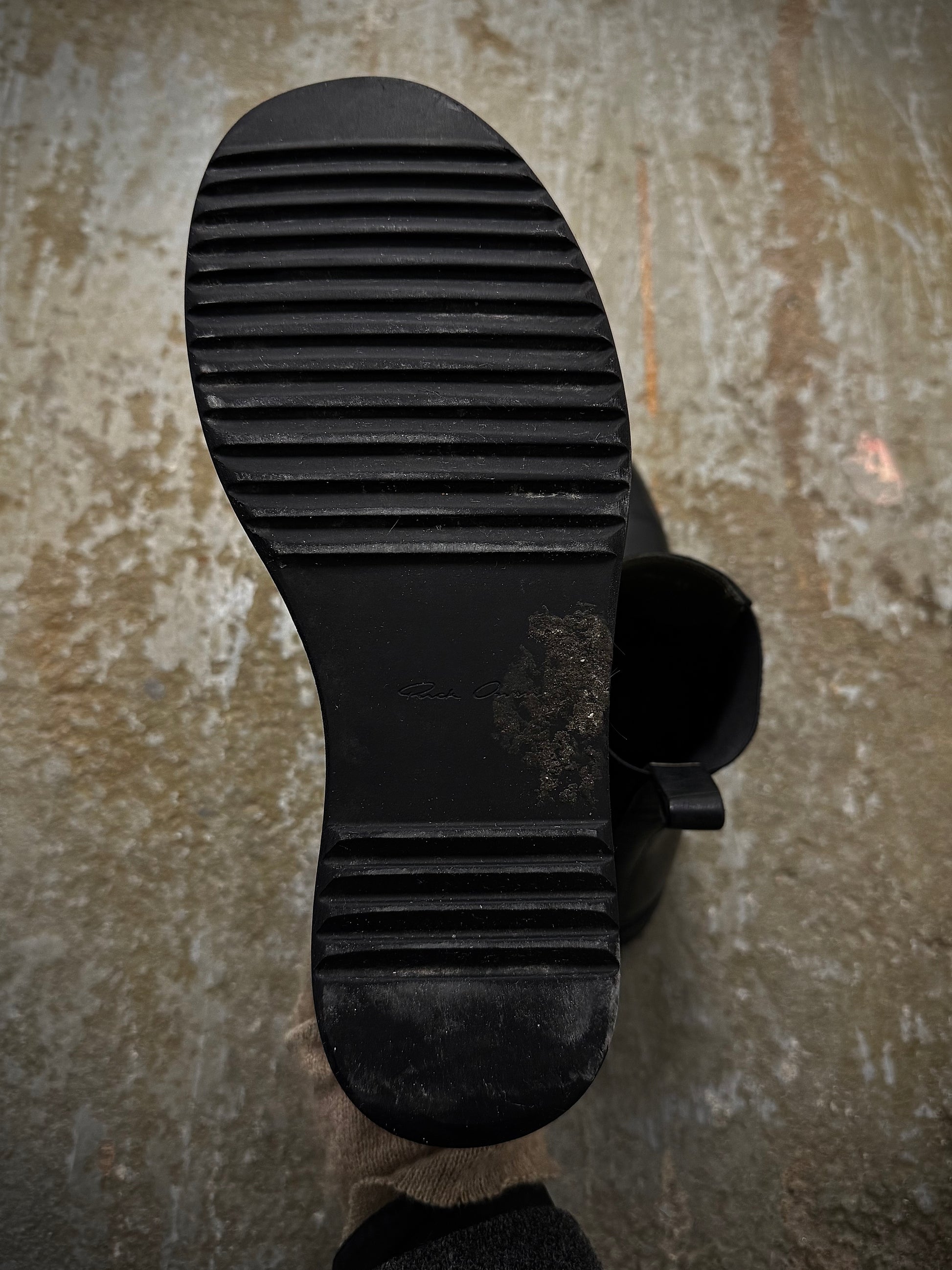 Rick Owens AW20 "PERFORMA" Calf Leather Elastic Creeper Chelsea Boots detail | DRIEW GARMENTS