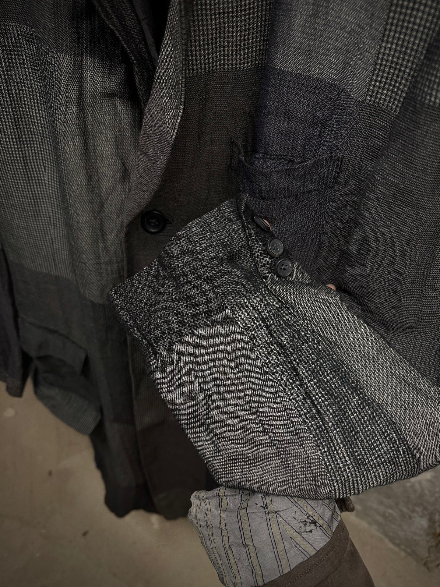 Yohji Yamamoto *SAMPLE* Yohji Yamamoto POUR HOMME BLACK Scandal SS20 Linen Ramie Doctor Coat detail | DRIEW GARMENTS