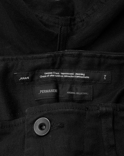 Julius_7 AW22-23 "_PERMANENT" Double Layered Twisted Gas-Mask Cargo Pants