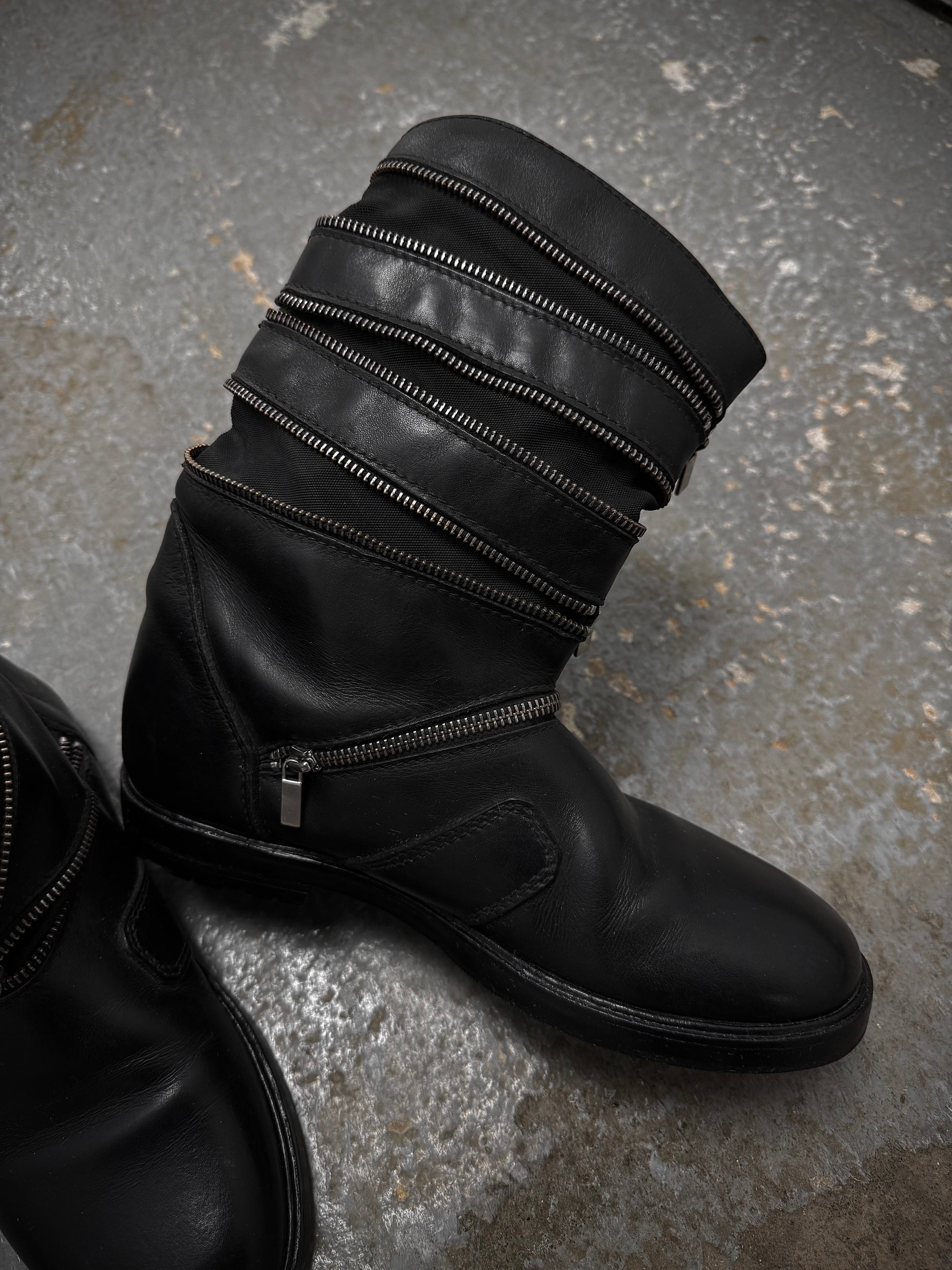 Raf Simons AW06-07 "Ashes & Heroes" Accordion Multi-Zip Leather Boots detail | DRIEW GARMENTS